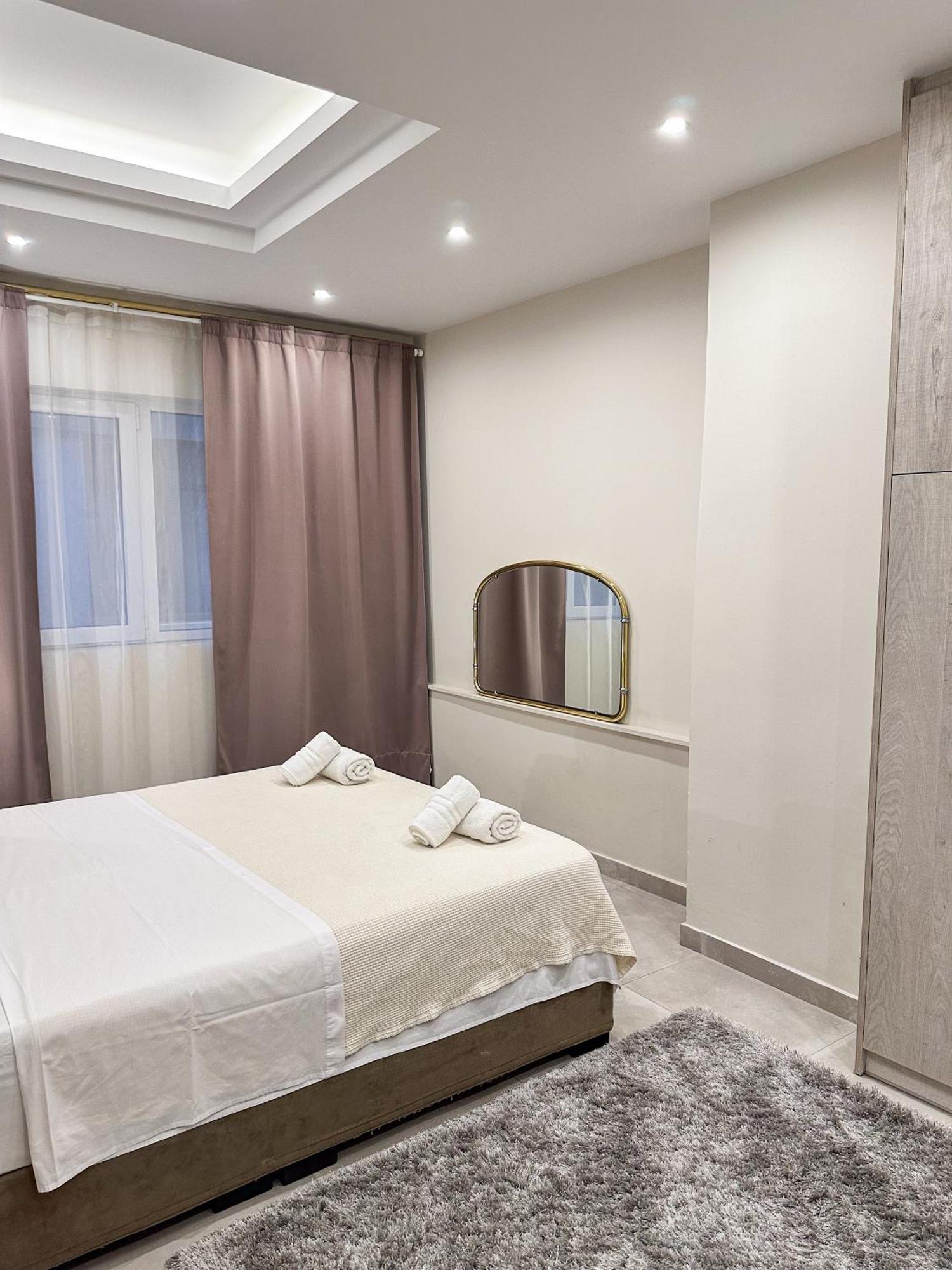 Contemporary & Spacious Renovated Apartment, Dt Syntagma, /Touristic Area Atene Esterno foto