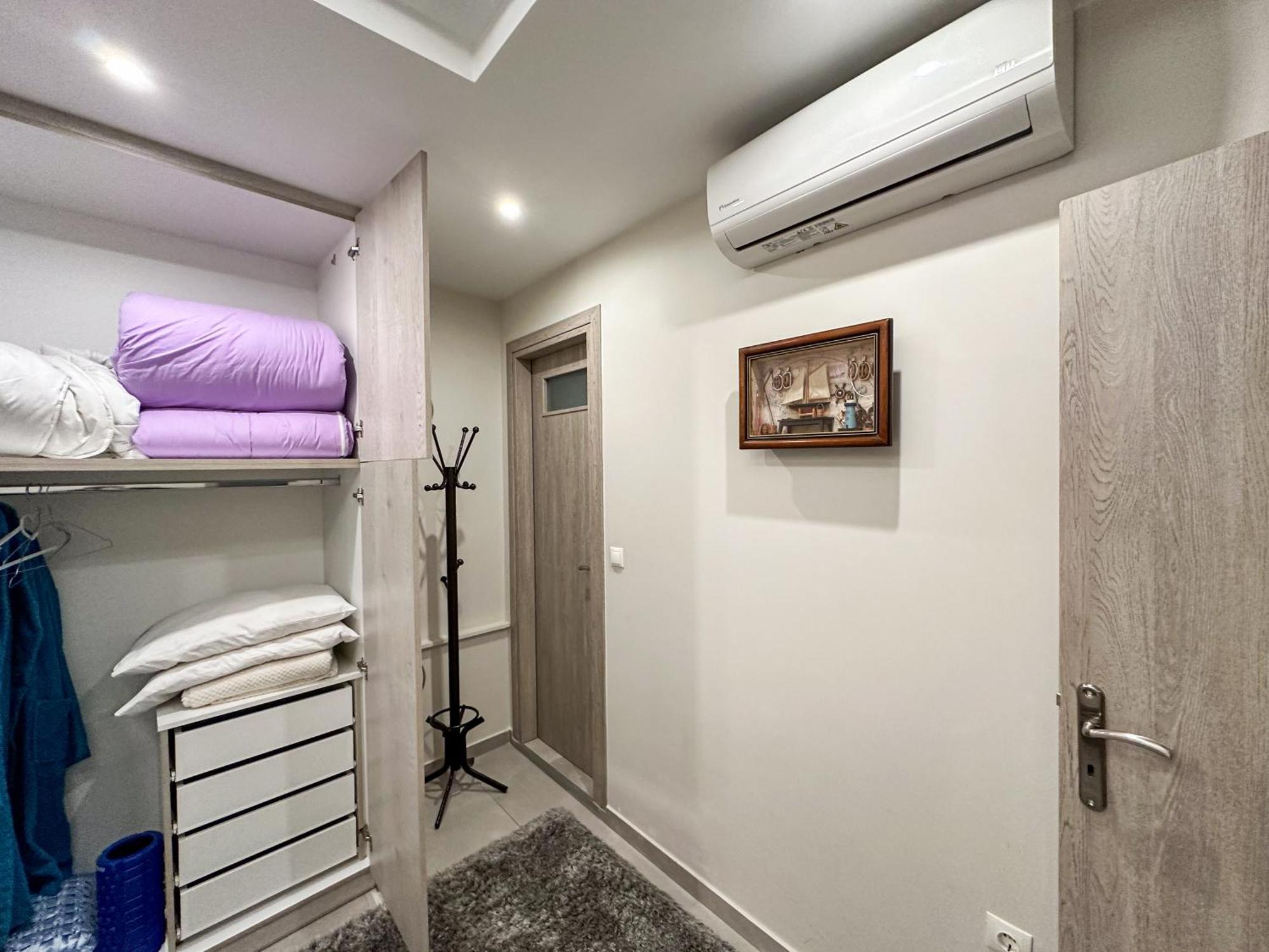 Contemporary & Spacious Renovated Apartment, Dt Syntagma, /Touristic Area Atene Esterno foto
