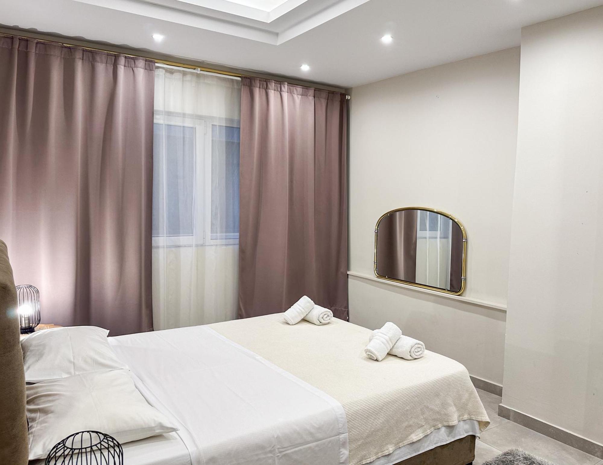 Contemporary & Spacious Renovated Apartment, Dt Syntagma, /Touristic Area Atene Esterno foto